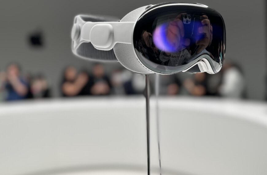 Apple’s Augmented Reality Glasses: An expensive Glimpse into Our Future
